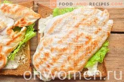 Smörgås med rågbröd, bröst och gurka