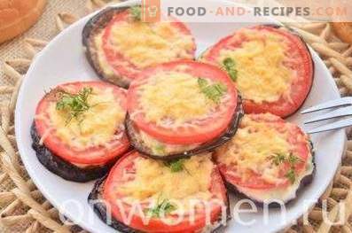 Stekt äggplantor med tomater och ost