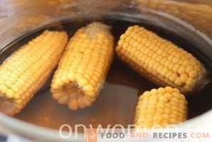 Hur man lagar majs på cob i en panna