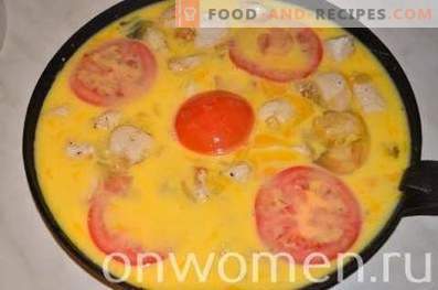 Omelett med kyckling och tomater i ugnen