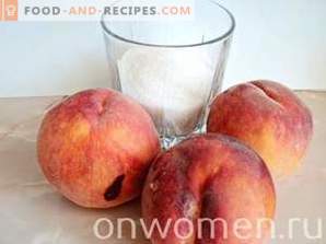 Peach compote för vintern