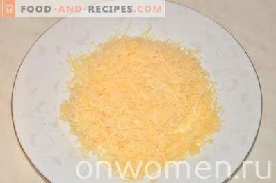 Skiktad sallad med bris och ost
