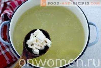 Soppa med bearbetad ost