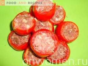 Fyllda tomater med fyllning