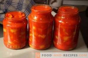 Peppar och tomater lecho för vintern