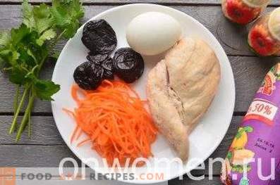 Kyckling, prune och koreansk morotsalat