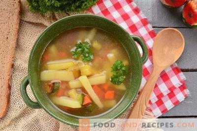 Супа од зеленчук со тиквички