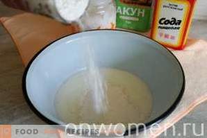 Vanillepuddingpfannkuchen auf Kefir ohne Eier
