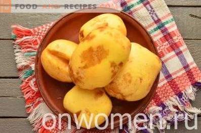 Nya potatis i ugnen
